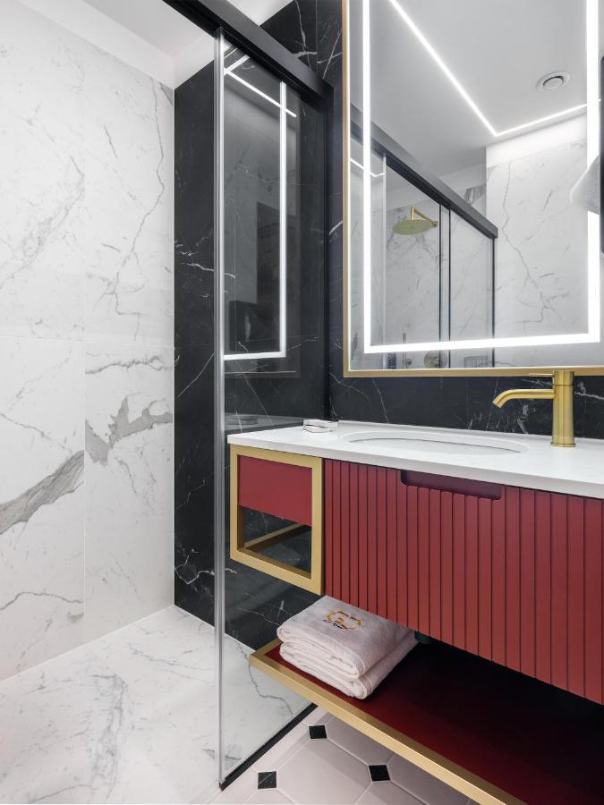 Golden Queen Deluxe Jacuzzi Apartments - Old Town 크라쿠프 외부 사진