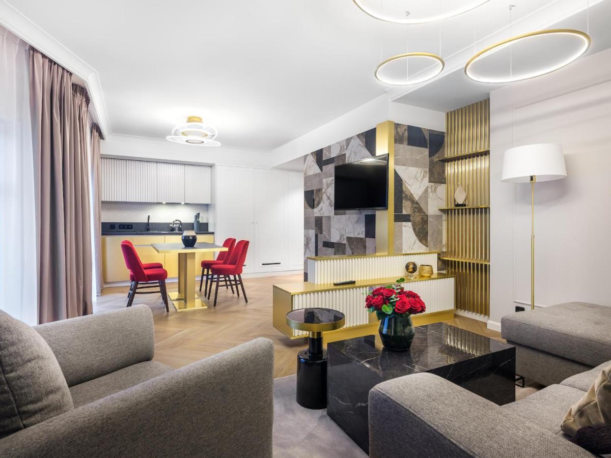 Golden Queen Deluxe Jacuzzi Apartments - Old Town 크라쿠프 외부 사진