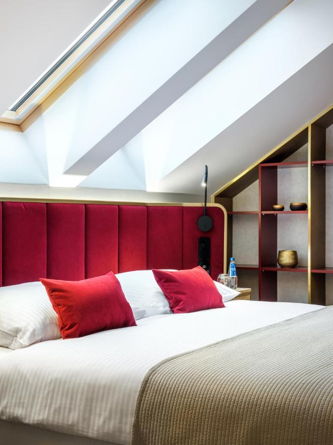 Golden Queen Deluxe Jacuzzi Apartments - Old Town 크라쿠프 외부 사진